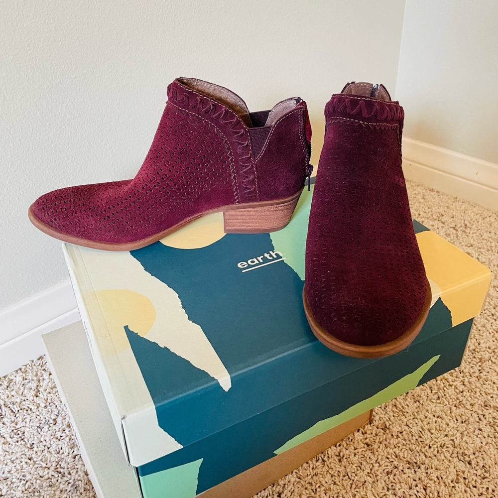 Earth Peak Perry Suede Booties, Size 8, Burgundy